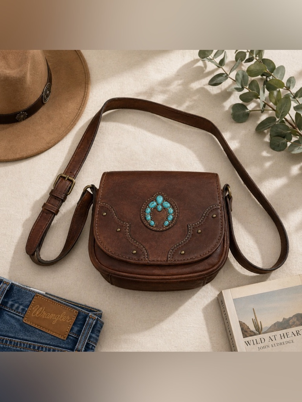 JUSTIN WOMEN'S SADDLE BROWN NAJA CONCHO BAG